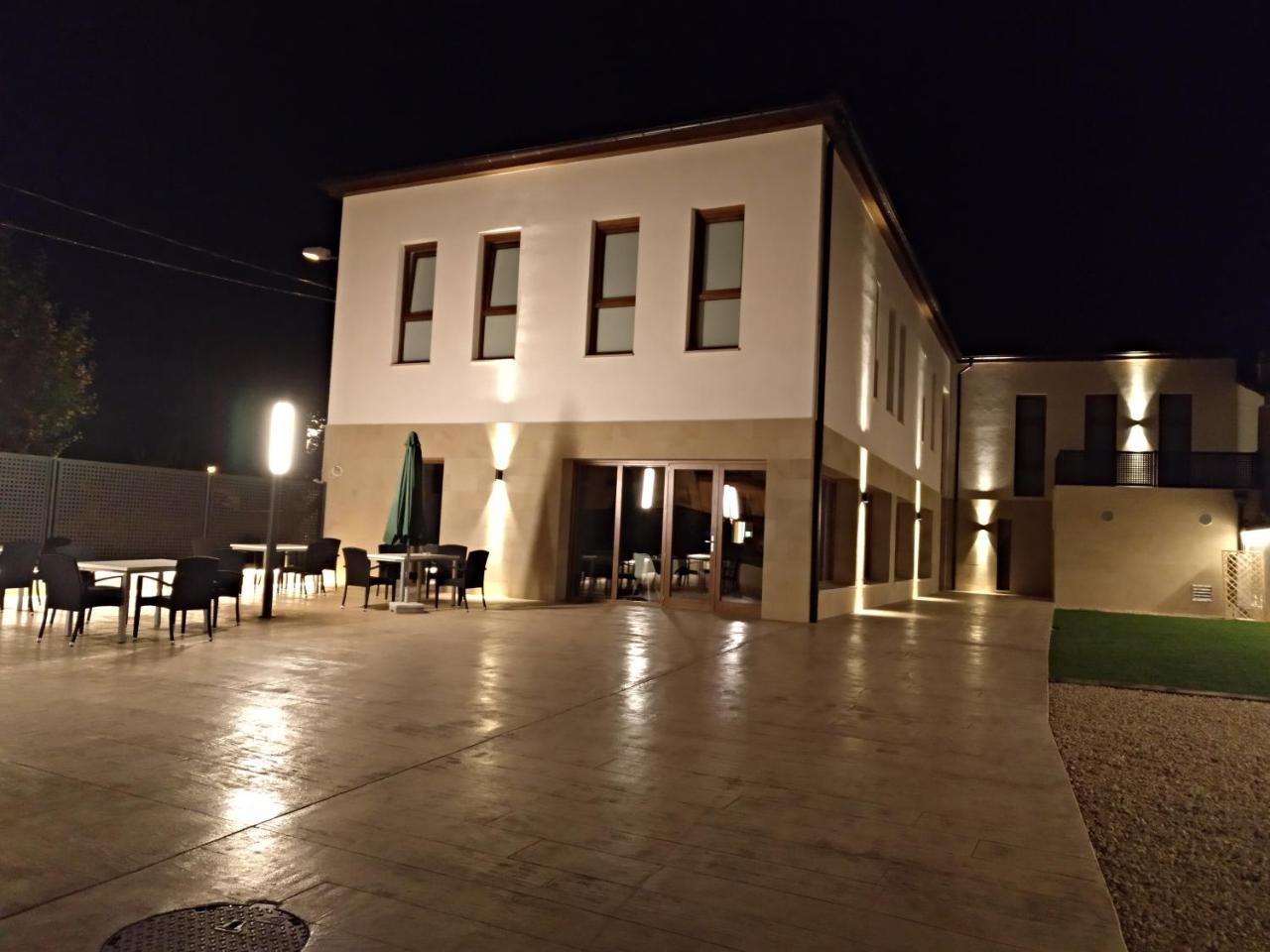 Hotel Entrerailes Casalarreina Exterior foto